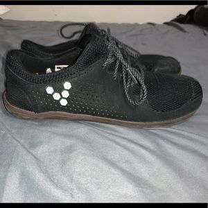 VIVO BAREFOOT PRIMUS TRIO BLACK MESH SHOES 39L